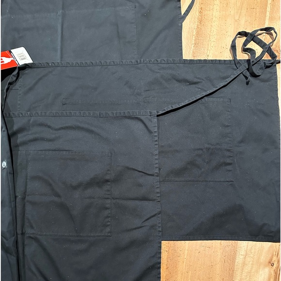 New’Chef Works’ pant size Small with Large chef coats and 4 bistro aprons - Picture 3 of 6